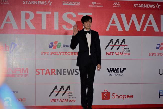 Thảm đỏ AAA 2019 bùng nổ trong sự chào đón của fan Việt: Ji Chang Wook điển trai hết phần thiên hạ hội ngộ 2 người tình màn ảnh Park Min Young và Yoona - Ảnh 7.