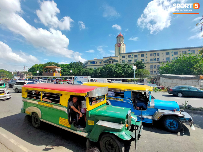 Giao thông tại Philippines: Những con phố với đèn đỏ 3 số, xếp hàng chờ xe bus mà cứ ngỡ đang đón minh tinh - Ảnh 3.