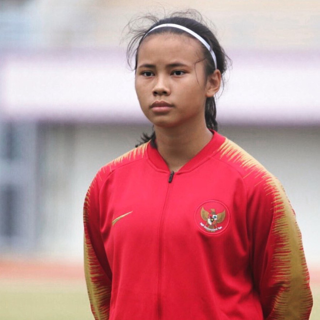 Bất ngờ với lý lịch khủng của tuyển thủ Indonesia vừa bị tuyển nữ Việt Nam đánh bại 6-0: Chiều cao vượt trội, sống ở châu Âu từ nhỏ, đang thi đấu ở CLB hàng đầu nước Anh - Ảnh 1.