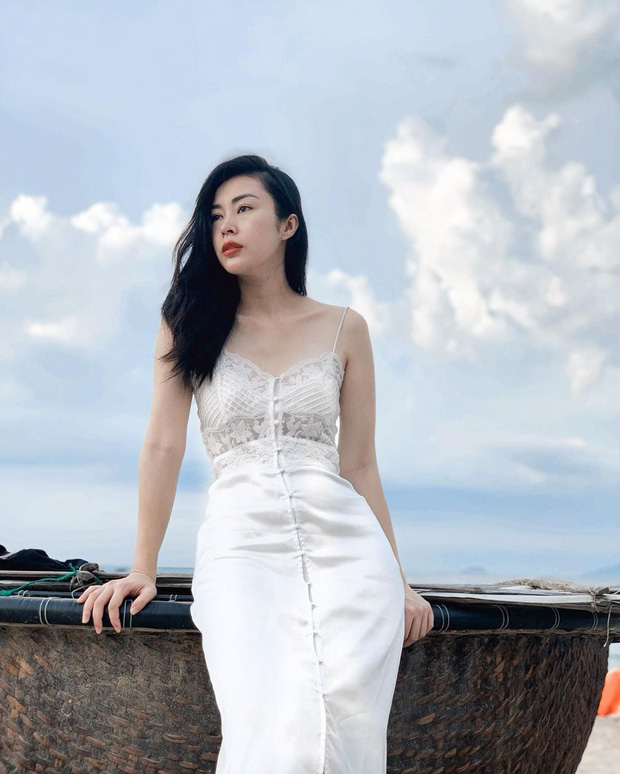 Không ngờ chị gái Denis Đặng cũng xuất hiện trong Tự Tâm, xem loạt ảnh Instagram mới thấy nhan sắc chẳng kém em trai - Ảnh 9.