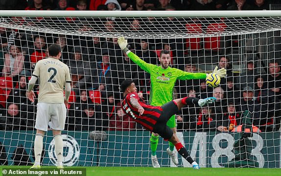 HLV Solskjaer nói gì sau khi thua “tủi hổ” trước Bournemouth - Ảnh 1.