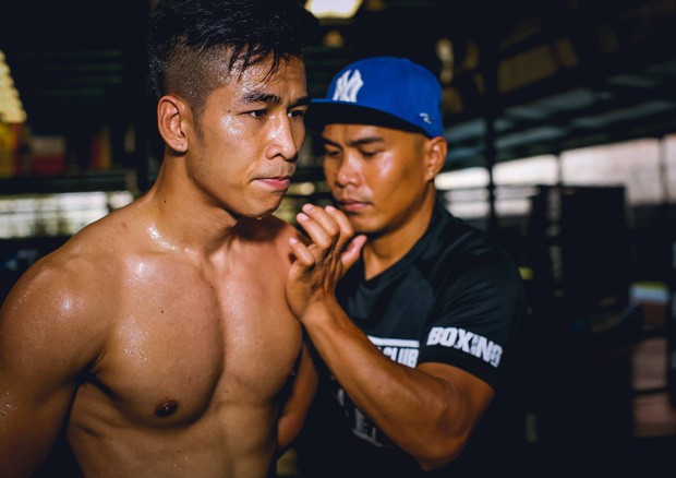 Trở lại sau chấn thương, nhà vô địch WBC Trần Văn Thảo làm rạng danh boxing Việt bằng chiến thắng trước đối thủ cực mạnh người Philippines - Ảnh 2.