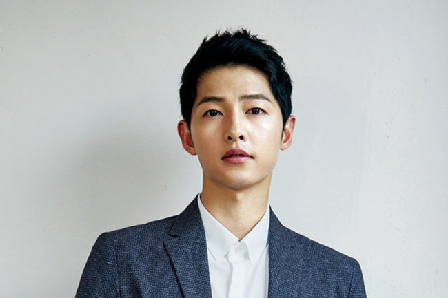 Chuyện về 2 ông chồng quốc dân Song Joong Ki - Ahn Jae Hyun hậu ly hôn: Danh tiếng tụt dốc, trầy trật bước qua thị phi - Ảnh 1.