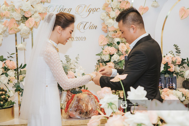 Chính thức lộ thiệp cưới cùng thông tin hôn lễ của Giang Hồng Ngọc: Trùng ngày cưới với Bảo Thy, không phục vụ trẻ em tại buổi tiệc - Ảnh 2.