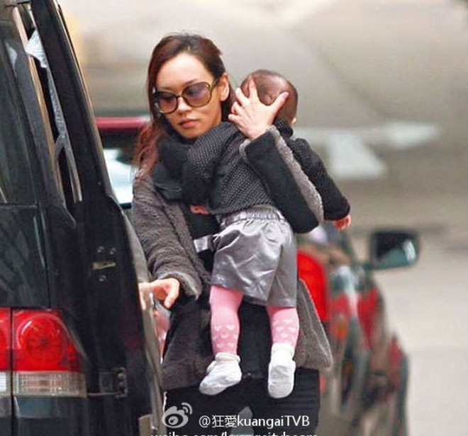 Hoa hậu TVB xuống dốc vì bê bối chửa hoang và tuổi 41 nương tựa đại gia làm lại cuộc đời - Ảnh 3.