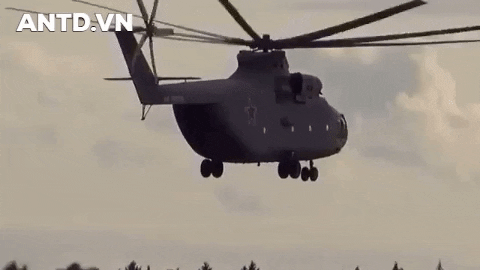 Ngấm đòn từ Ukraine, Nga xót xa nhìn trực thăng lớn nhất thế giới phải nằm đất - Ảnh 2.
