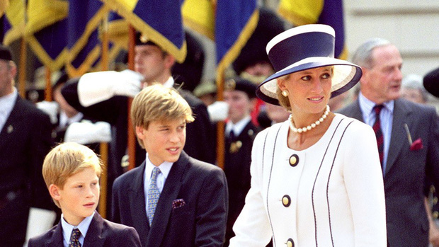 Ngắm bộ ảnh chân dung cuối cùng của Công nương Diana - vẻ đẹp rạng rỡ của sự tự do nhưng cũng là kí ức nhói đau trong lòng 2 Hoàng tử - Ảnh 8.