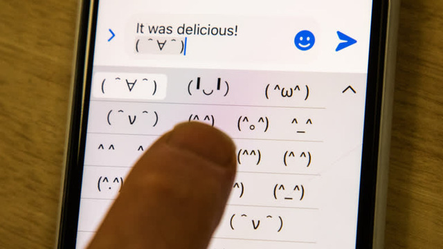 Tỷ phú Masayoshi Son từng nói Nhắn tin mà không dùng emoji thì coi như vứt và câu chuyện từ những dấu chấm phẩy kèm chữ cái đến ngành kinh doanh triệu USD - Ảnh 3.