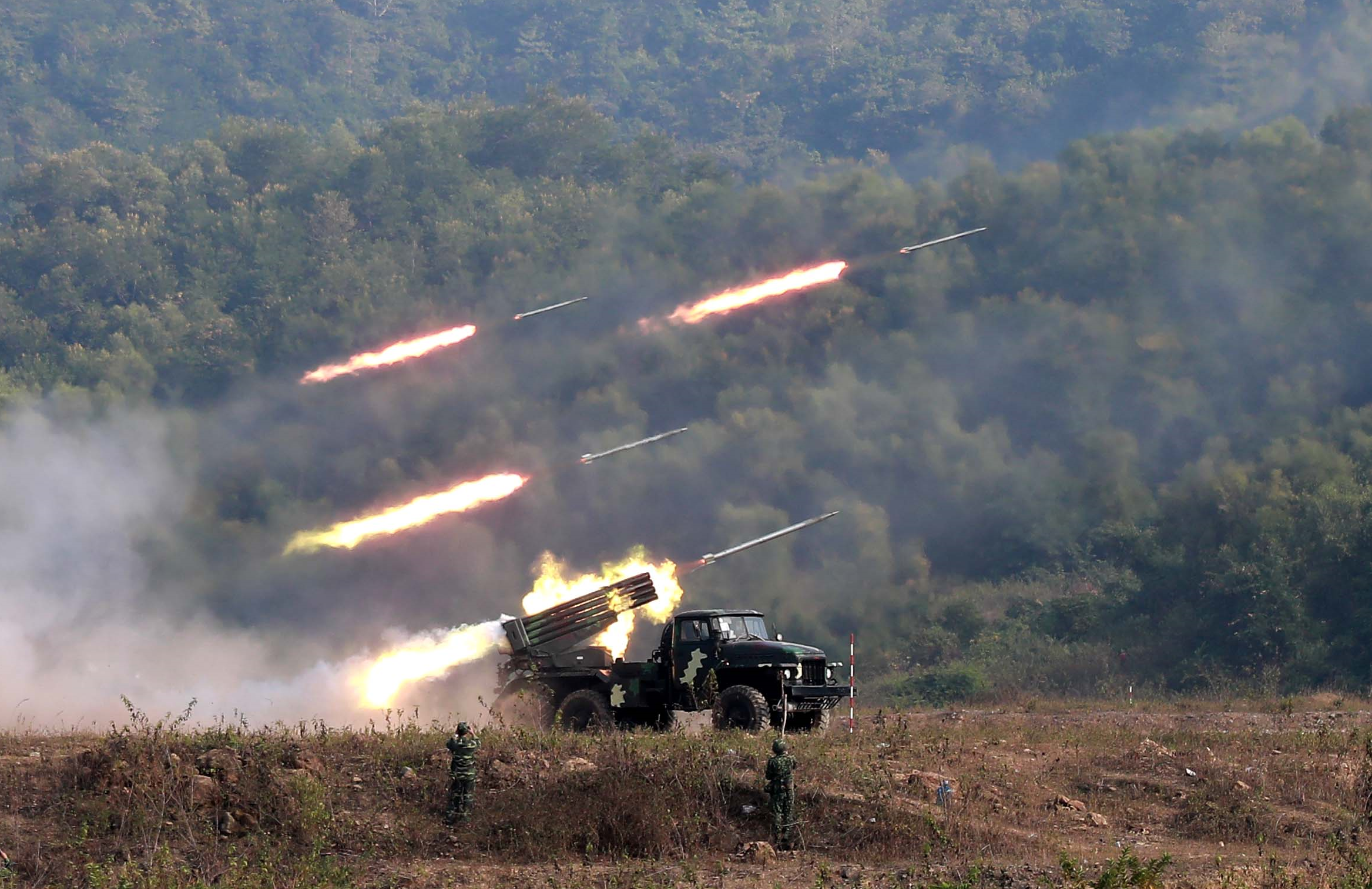 Việt Nam đi tắt, đón đầu nâng cấp BM-21 theo cách không thể ngờ: Sức mạnh tăng vọt - Ảnh 2. Việt Nam đi tắt, đón đầu nâng cấp BM-21 theo cách không thể ngờ: Sức mạnh tăng vọt - Ảnh 2.