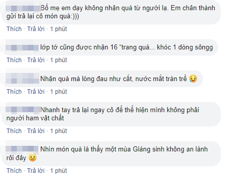 Tặng quà Noel sương sương cho học sinh kèm lời nhắn: Chỉ mỗi lớp em có, cô giáo khiến học sinh khóc thét - Ảnh 2.