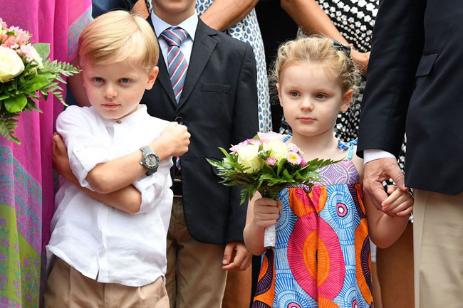 Cặp song sinh hoàng gia Monaco đón sinh nhật 5 tuổi với thần thái hơn người, nổi bật hơn cả hai con của Công nương Kate - Ảnh 5.