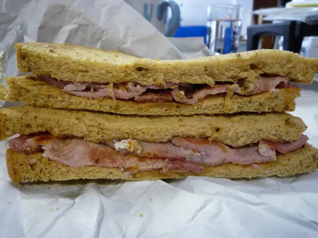 Những phiên bản bánh mì sandwich vòng quanh thế giới có thể khiến bạn phải ngỡ ngàng, có nơi còn cực kỳ khó ăn - Ảnh 6.