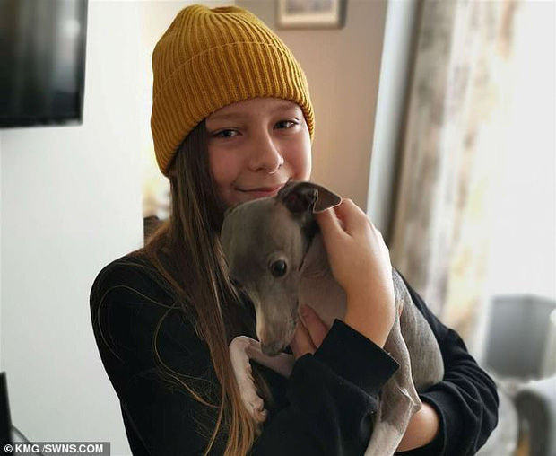 Chuyển giới khi chỉ mới 12 tuổi, cô bé may mắn được bố mẹ ủng hộ nhưng bị bạn bè bắt nạt đến mức nghỉ học và muốn tự tử - Ảnh 3.