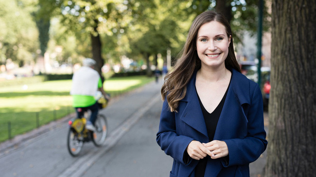 Tuổi thơ khó khăn của nữ thủ tướng Phần Lan: Là người duy nhất trong nhà học đại học, 15 tuổi đi phát báo thuê - Ảnh 2.