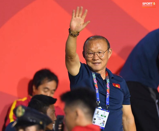 Người hùng Đỗ Hùng Dũng: Thầy Park là người đầu tiên báo tôi đi SEA Games, dù con trai mới đẻ nhưng tôi không thể từ chối - Ảnh 3. Người hùng Đỗ Hùng Dũng: Thầy Park là người đầu tiên báo tôi đi SEA Games, dù con trai mới đẻ nhưng tôi không thể từ chối - Ảnh 3.