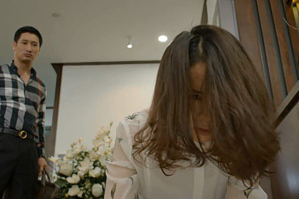 Hồng Diễm Hoa hồng trên ngực trái: Cám ơn anh Quỳnh đã tát tôi chảy nước mắt - Ảnh 2.