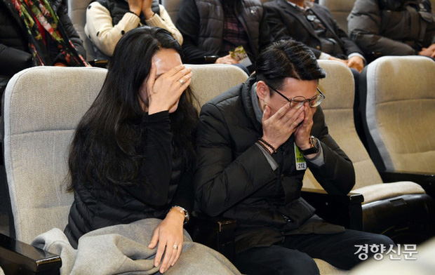 Bé trai 9 tuổi qua đường bị ô tô đâm tử vong: Bố mẹ nạn nhân bỏ việc để thuyết phục chính phủ Hàn Quốc ra luật bảo vệ trẻ em quanh các trường học - Ảnh 5. Bé trai 9 tuổi qua đường bị ô tô đâm tử vong: Bố mẹ nạn nhân bỏ việc để thuyết phục chính phủ Hàn Quốc ra luật bảo vệ trẻ em quanh các trường học - Ảnh 5.