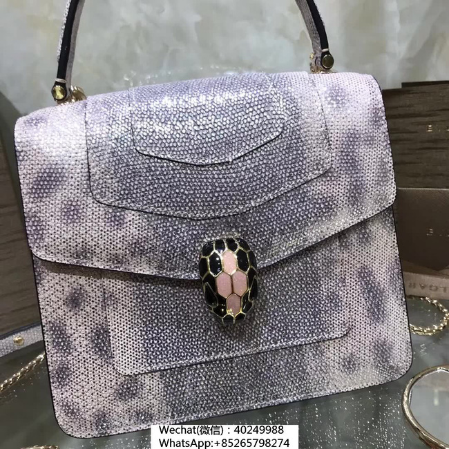 Khám phá loạt thủ phủ hàng nhái Trung Quốc: Muôn hình vạn trạng đủ loại mặt hàng, thật giả lẫn lộn khiến nhiều thương hiệu quốc tế chao đảo - Ảnh 10.