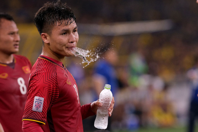 Báo châu Á ấn tượng, chọn ra 5 cầu thủ hay nhất Việt Nam năm 2019 - Ảnh 5.
