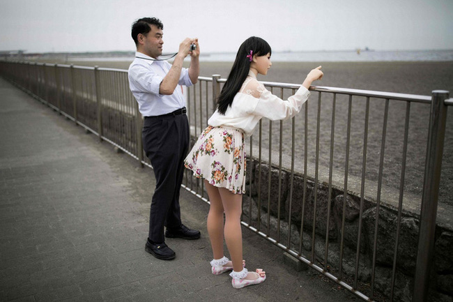 Nhiều đàn ông Nhật Bản quyết sống với búp bê tình dục dù có vợ con, hé lộ một loạt những mặt trái của phụ nữ ngày nay - Ảnh 1.