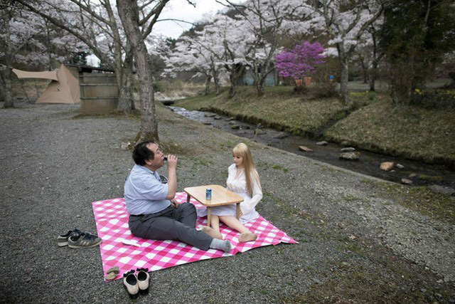 Nhiều đàn ông Nhật Bản quyết sống với búp bê tình dục dù có vợ con, hé lộ một loạt những mặt trái của phụ nữ ngày nay - Ảnh 3.