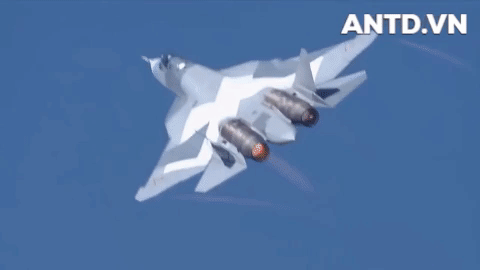 Iran quyết tâm chơi lớn bằng hợp đồng mua tới... 46 tiêm kích tàng hình Su-57? - Ảnh 1.