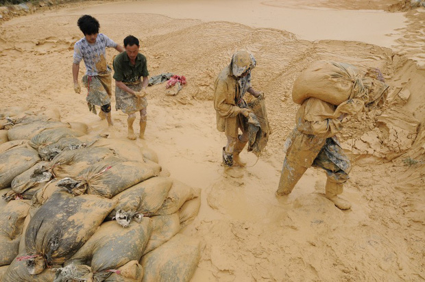 Ngôi làng Trung Quốc kiệt quệ vì ung thư: Mặt tối đáng sợ ít người biết về năng lượng sạch và thời đại 4.0 - Ảnh 1.