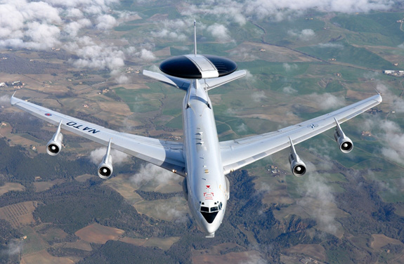 NATO nâng cấp quy mô lớn “radar bay” E-3A - Ảnh 1.