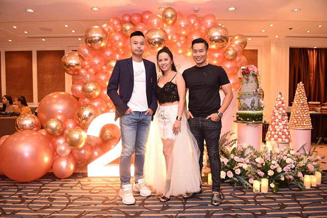 Cuộc sống giàu có, thích nịnh vợ của người đàn ông quyền lực VTV6 - Ảnh 10. Cuộc sống giàu có, thích nịnh vợ của người đàn ông quyền lực VTV6 - Ảnh 10.