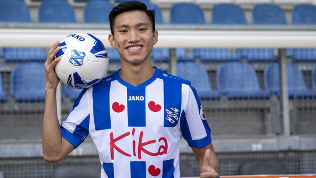 Báo Hà Lan hoài nghi về màn ra mắt của Văn Hậu tại SC Heerenveen: Có tác động của lãnh đạo, không hoàn toàn vì chuyên môn? - Ảnh 1.