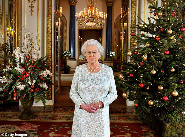 Loạt ảnh hiếm về những khoảnh khắc đón Giáng sinh vui vẻ trong quá khứ của Hoàng gia Anh suốt nhiều thập kỷ khiến dân mạng bồi hồi - Ảnh 15.