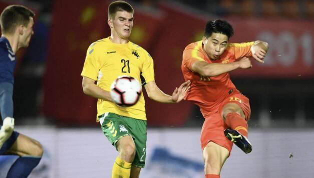 Giữa lúc U23 Việt Nam mơ về Olympic, Trung Quốc phũ phàng thừa nhận chưa đá đã biết thua - Ảnh 1.