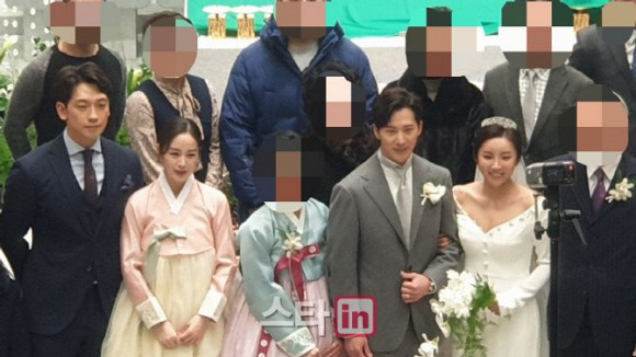 Knet rầm rộ khen Kim Tae Hee - Bi Rain đẹp lấn át cả em trai và cô dâu nhưng lại không quên khẩu nghiệp  - Ảnh 5.