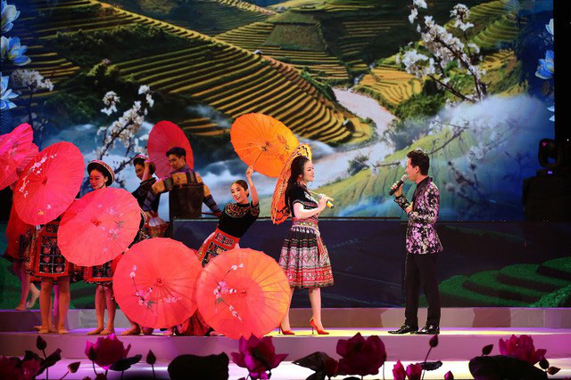 Ca sĩ Tân Nhàn: Là một Đảng viên tôi rất vinh dự được hát trong chương trình ca ngợi Đảng Cộng sản Việt Nam - Ảnh 2.