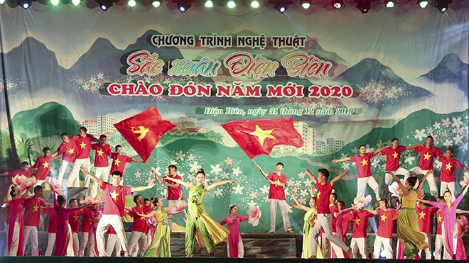 Việt Nam đón chào năm mới 2020 - Ảnh 3.