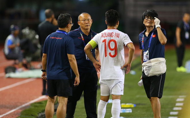 Nóng: Quang Hải bị rách cơ đùi, có thể phải chia tay SEA Games - Ảnh 1.