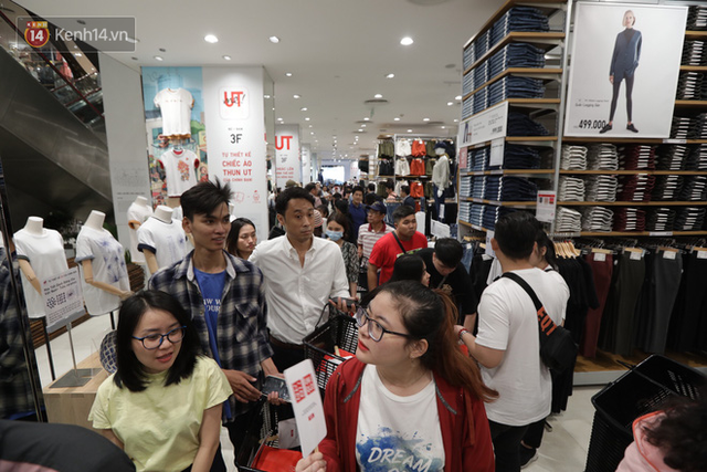 UNIQLO Đồng Khởi chính thức mở cửa khách trung niên mua ác nhất