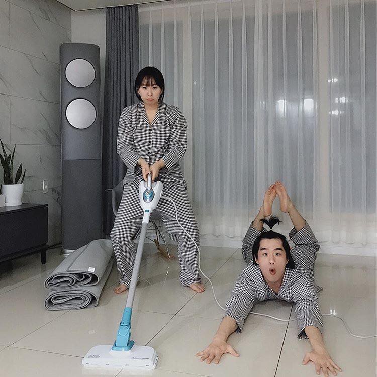 Chuyện gì sẽ xảy ra khi bạn lấy phải người thích làm trò con bò giống bạn? - Ảnh 1. Chuyện gì sẽ xảy ra khi bạn lấy phải người thích làm trò con bò giống bạn? - Ảnh 1.