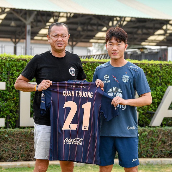 Chính thức ra mắt Buriram, Xuân Trường mang áo số 21, lĩnh lương tốp đầu Thai League - Ảnh 1.