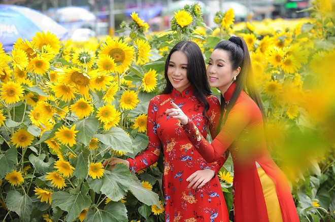 16 tuổi, con gái NSƯT Trịnh Kim Chi đã cao 1m72 và xinh đẹp như hot girl - Ảnh 8.
