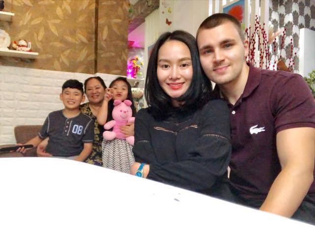Vợ cũ Thành Trung công khai khoe bạn trai Tây, hạnh phúc tận hưởng kì nghỉ Tết ngọt ngào ở Phú Quốc - Ảnh 2.