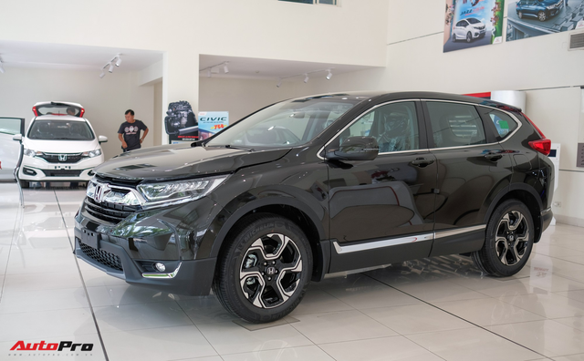 Honda CR-V hết bia kèm lạc, nhiều đại lý tồn kho cả chục xe để xả hàng sau Tết - Ảnh 1.