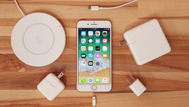 Vì sao Apple vẫn chưa mang cổng USB-C lên iPhone dù đã dùng trên iPad Pro và MacBook? - Ảnh 1.