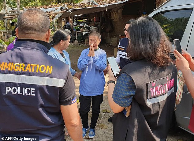 Người phụ nữ Thái Lan đi gặp con trai rồi mất tích, 8 tháng sau bà bỗng xuất hiện khi đang đi lạc ở... Trung Quốc - Ảnh 1.