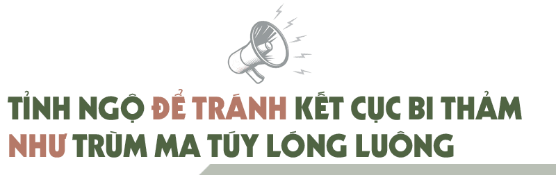 Những khoảnh khắc nghẹt thở vụ tội phạm ma tuý ôm súng cố thủ trong xe bán tải - Ảnh 7.