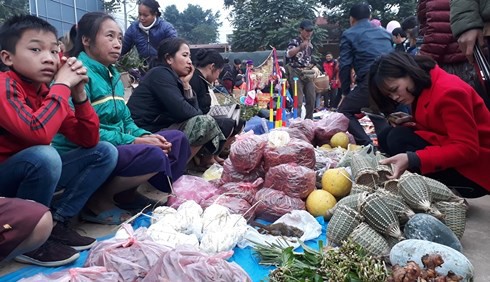 Chợ phiên Na Mèo ngày cuối năm: Nơi có nhiều loại tiền nhất - Ảnh 3. Chợ phiên Na Mèo ngày cuối năm: Nơi có nhiều loại tiền nhất - Ảnh 3.