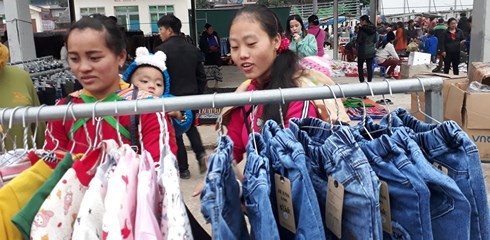 Chợ phiên Na Mèo ngày cuối năm: Nơi có nhiều loại tiền nhất - Ảnh 7. Chợ phiên Na Mèo ngày cuối năm: Nơi có nhiều loại tiền nhất - Ảnh 7.