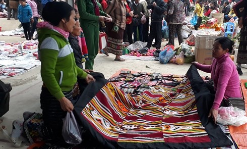 Chợ phiên Na Mèo ngày cuối năm: Nơi có nhiều loại tiền nhất - Ảnh 10. Chợ phiên Na Mèo ngày cuối năm: Nơi có nhiều loại tiền nhất - Ảnh 10.