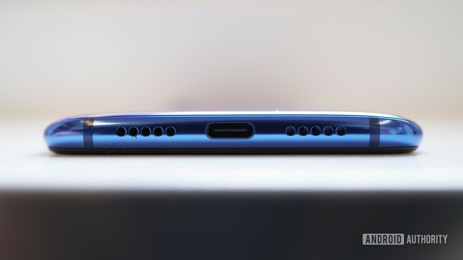 Cận cảnh Xiaomi Mi 9: Smartphone có thiết kế tốt nhất của Xiaomi - Ảnh 2.