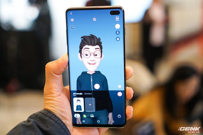 Trên tay Galaxy S10 và S10+: Bước ngoặt mới trong thiết kế smartphone - Ảnh 15.